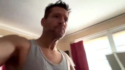 iamhereandnow online show from January 6, 5:28 pm