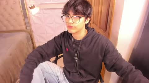 iamjuanjoc online show from May 16, 8:00 am