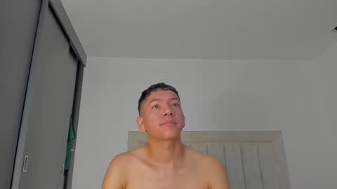 Juliiiiian online show from February 6, 11:24 am