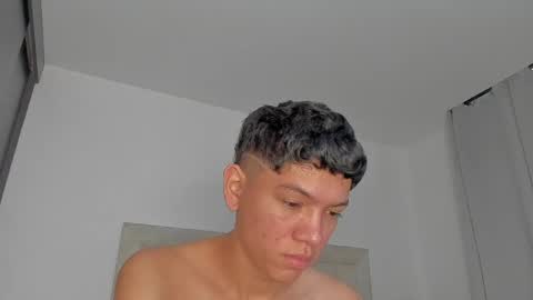 Juliiiiian online show from April 15, 11:35 am