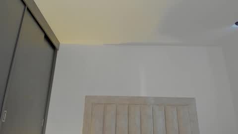 Juliiiiian online show from December 14, 9:54 pm