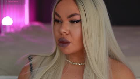 Lila online show from January 8, 10:15 am