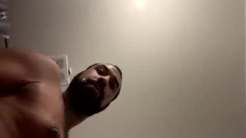 iamtheone403 online show from November 28, 11:28 am