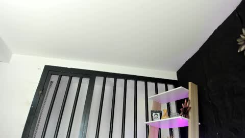 Snapshot of iangilbert chatting on October 6, 9:32 pm ian online show from October 6, 9:32 pm