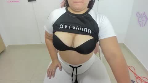 ibeth_diaz online show from November 5, 11:56 am