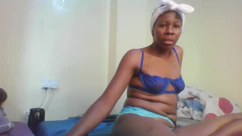 ice_girly online show from November 24, 10:36 am