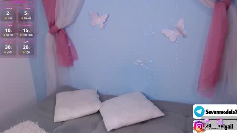 ice_y_abigail online show from February 25, 12:27 pm