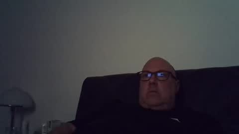 iceoli123 online show from April 17, 4:53 pm