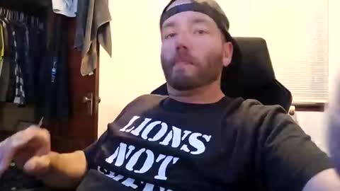 icyfucktoy online show from June 3, 2:47 am