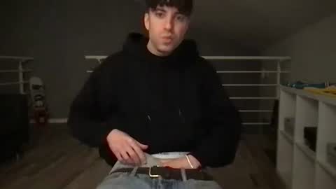 icyninesix online show from January 17, 2:18 am