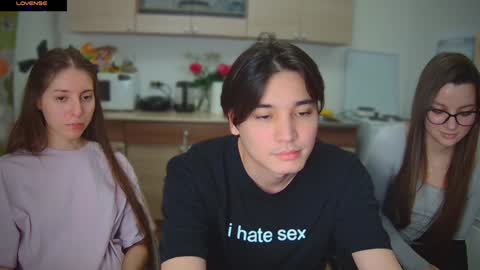 Julia and Mira online show from February 7, 5:51 pm