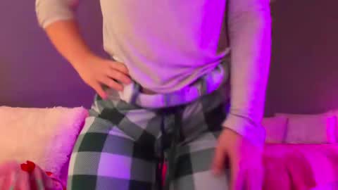 cassie online show from September 17, 6:11 pm