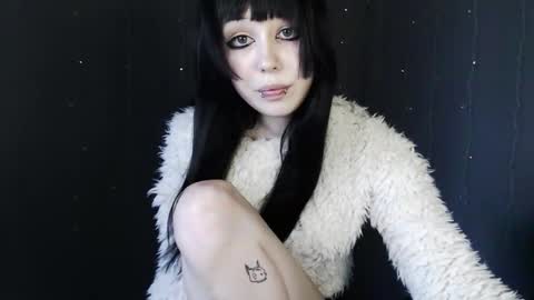 iiiiiiis online show from March 11, 2:09 pm