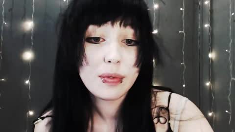 iiiiiiis online show from February 27, 3:10 am