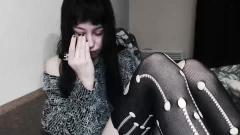 iiiiiiis online show from December 2, 12:20 am