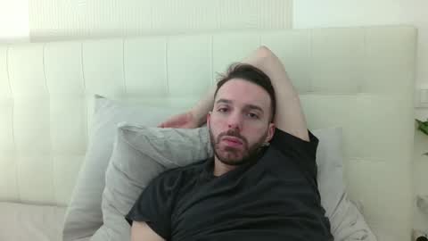 ilcale48 online show from April 21, 2:24 pm