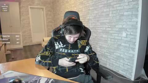 Snapshot of iliaskrislove chatting on March 7, 9:38 pm iliaskris online show from March 7, 9:38 pm