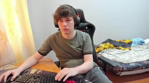 Snapshot of iliaskrislove chatting on September 19, 7:01 am iliaskris online show from September 19, 7:01 am