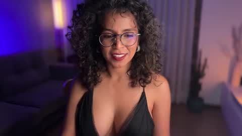 Snapshot of illaroom chatting on February 8, 11:34 pm Kloe online show from February 8, 11:34 pm