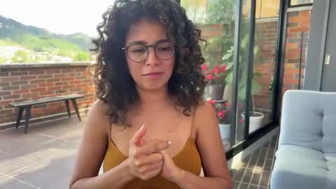 Snapshot of illaroom chatting on February 26, 7:53 pm Kloe online show from February 26, 7:53 pm