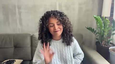 Snapshot of illaroom chatting on December 10, 7:22 pm Kloe online show from December 10, 7:22 pm