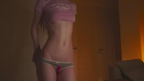 illona_harriss online show from September 28, 7:56 pm