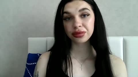 Ilona online show from July 4, 12:20 pm