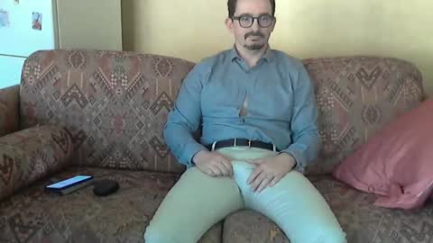 ilovecuteguy79 online show from May 22, 5:25 am