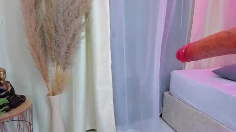 hanna online show from November 28, 8:05 pm