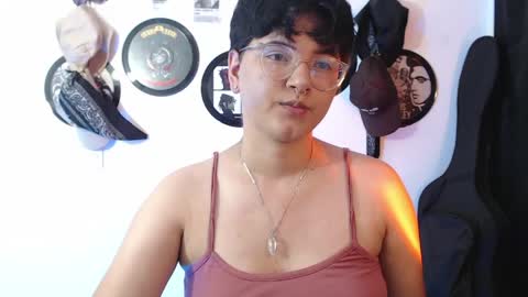 Sophie online show from May 13, 1:59 am