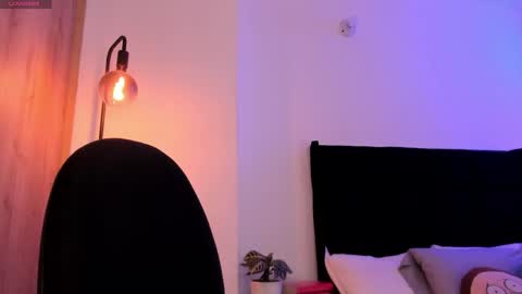 Jhonatan online show from April 28, 1:47 am