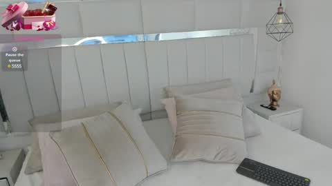 DAHLIA online show from February 23, 7:49 pm