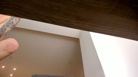 im_dante_ online show from March 2, 7:15 am