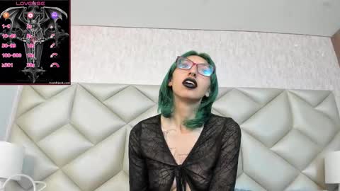  Im Gaia online show from September 16, 3:26 pm