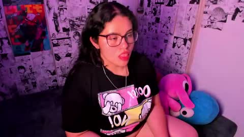 mei mei uwu online show from June 7, 2:49 am