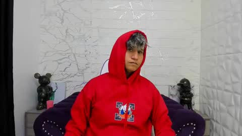 im_milan_rs online show from February 18, 10:05 am