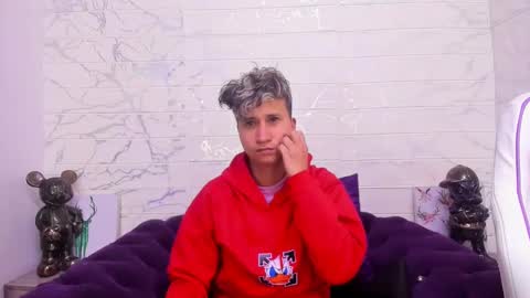 im_milan_rs online show from February 17, 6:53 am