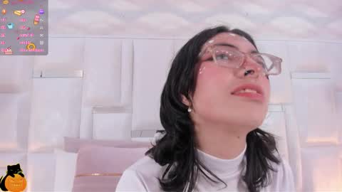 Moly  online show from October 20, 8:36 pm