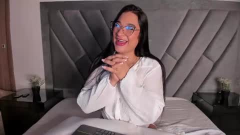 natalie online show from July 11, 10:40 am