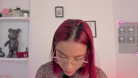 scarlett online show from April 18, 7:07 pm