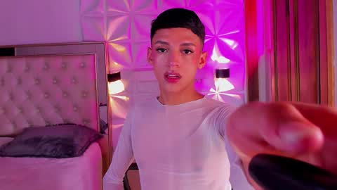 im_sebaslopez online show from March 7, 8:09 pm