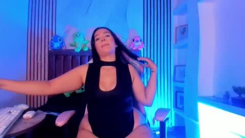 Im tokio  online show from February 14, 9:39 pm