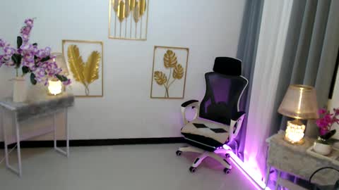 Ashley online show from December 23, 5:43 pm