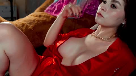 Joanna  Independent model. online show from March 10, 8:40 am