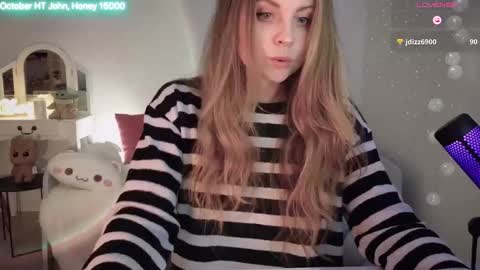 ImKeira online show from October 10, 7:19 pm