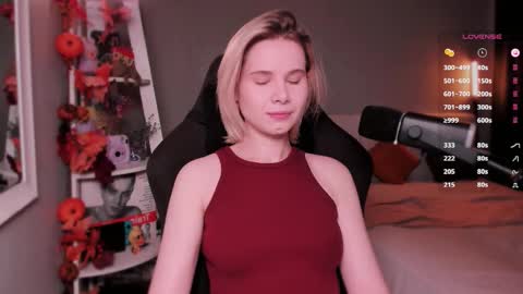 Mia online show from November 8, 8:50 am