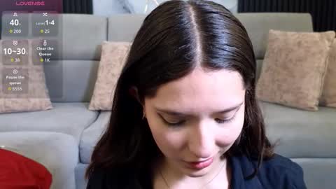 Karen  online show from December 18, 8:04 pm