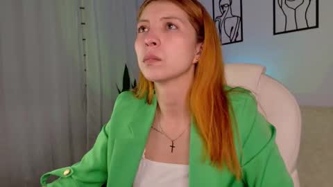 Sienna online show from December 3, 10:54 pm