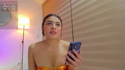 imsofia_dy online show from June 9, 6:24 am