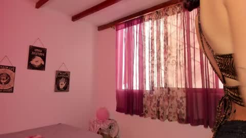 Aurora online show from February 18, 9:20 pm